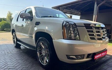 Cadillac Escalade III, 2008 год, 4 750 000 рублей, 3 фотография