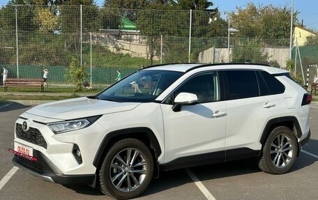 Toyota RAV4, 2020 год, 4 400 000 рублей, 2 фотография