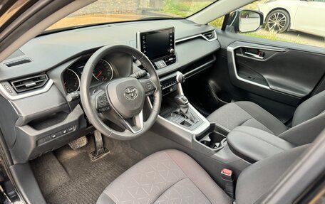 Toyota RAV4, 2021 год, 3 870 000 рублей, 11 фотография