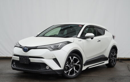 Toyota C-HR I рестайлинг, 2017 год, 1 899 000 рублей, 2 фотография