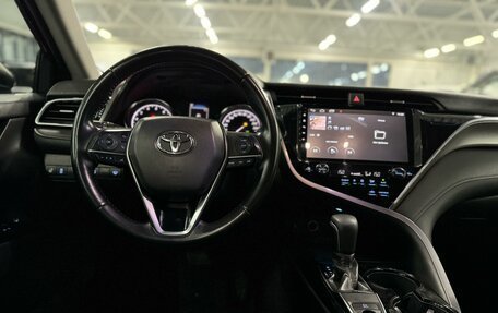 Toyota Camry, 2018 год, 2 799 000 рублей, 9 фотография