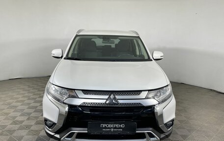 Mitsubishi Outlander III рестайлинг 3, 2018 год, 2 393 555 рублей, 2 фотография