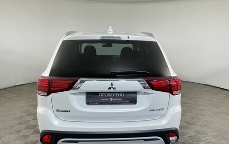 Mitsubishi Outlander III рестайлинг 3, 2018 год, 2 393 555 рублей, 3 фотография