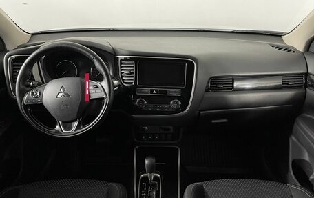 Mitsubishi Outlander III рестайлинг 3, 2018 год, 2 393 555 рублей, 7 фотография