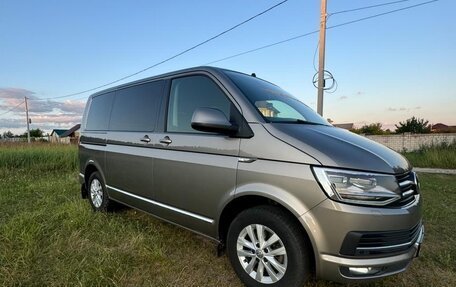 Volkswagen Caravelle T6 рестайлинг, 2017 год, 3 385 000 рублей, 6 фотография