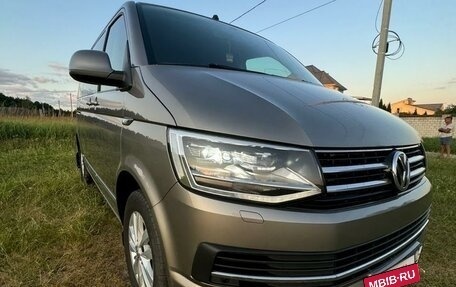 Volkswagen Caravelle T6 рестайлинг, 2017 год, 3 385 000 рублей, 4 фотография