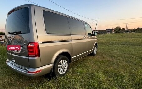 Volkswagen Caravelle T6 рестайлинг, 2017 год, 3 385 000 рублей, 8 фотография