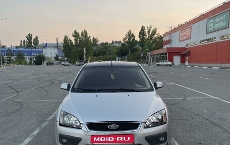 Ford Focus II рестайлинг, 2005 год, 550 000 рублей, 2 фотография