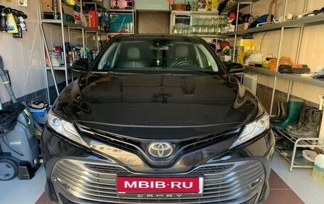 Toyota Camry, 2019 год, 3 050 000 рублей, 1 фотография