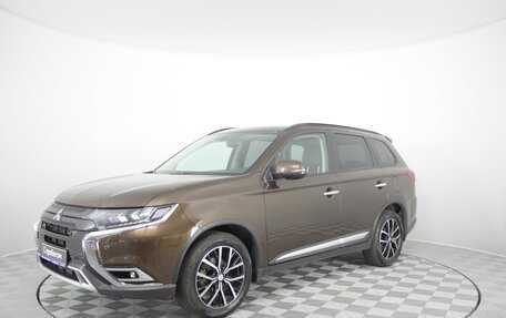 Mitsubishi Outlander III рестайлинг 3, 2022 год, 3 350 000 рублей, 1 фотография