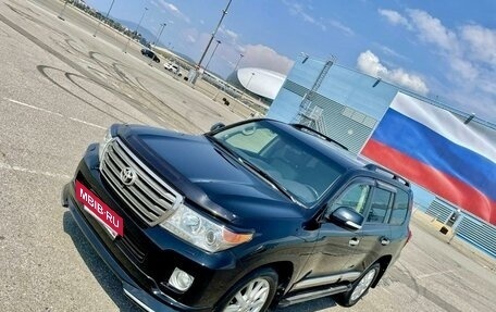 Toyota Land Cruiser 200, 2012 год, 3 900 000 рублей, 2 фотография