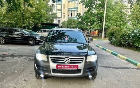 Volkswagen Touareg III, 2009 год, 1 350 000 рублей, 2 фотография