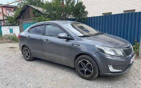 KIA Rio III рестайлинг, 2013 год, 1 000 000 рублей, 2 фотография