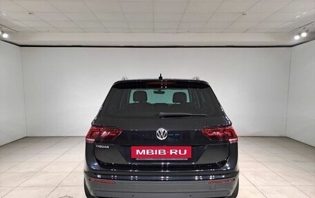 Volkswagen Tiguan II, 2018 год, 2 037 000 рублей, 8 фотография