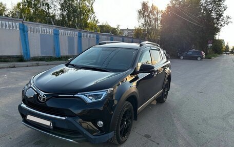 Toyota RAV4, 2018 год, 2 850 000 рублей, 2 фотография