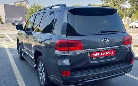 Toyota Land Cruiser 200, 2018 год, 8 000 000 рублей, 7 фотография