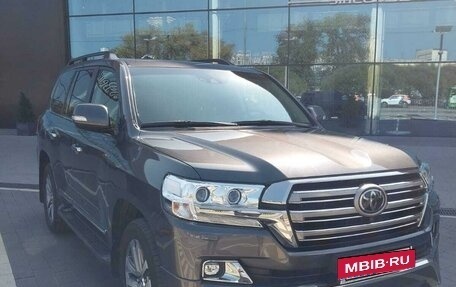 Toyota Land Cruiser 200, 2018 год, 8 000 000 рублей, 3 фотография