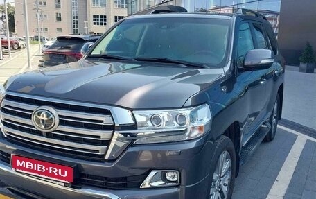 Toyota Land Cruiser 200, 2018 год, 8 000 000 рублей, 2 фотография