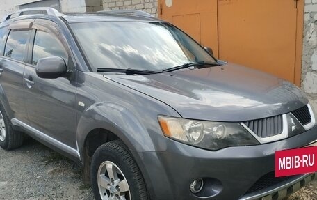 Mitsubishi Outlander III рестайлинг 3, 2007 год, 1 120 000 рублей, 2 фотография