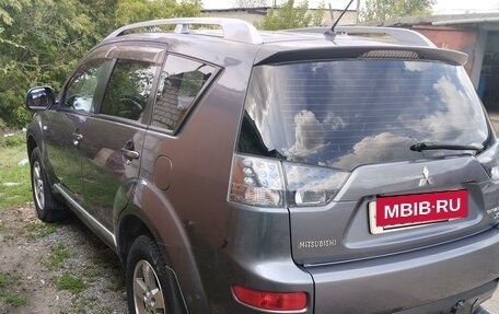 Mitsubishi Outlander III рестайлинг 3, 2007 год, 1 120 000 рублей, 3 фотография