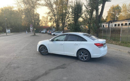 Chevrolet Cruze II, 2013 год, 700 000 рублей, 3 фотография