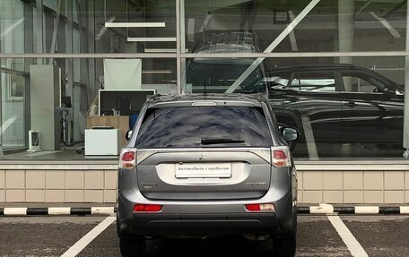 Mitsubishi Outlander III рестайлинг 3, 2013 год, 1 500 000 рублей, 5 фотография