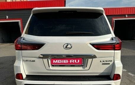 Lexus LX III, 2018 год, 9 000 000 рублей, 4 фотография