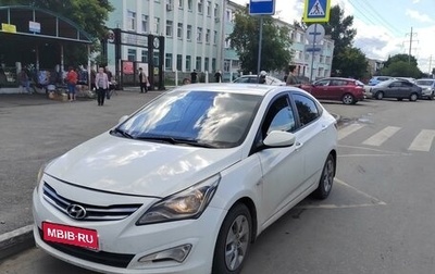 Hyundai Solaris II рестайлинг, 2015 год, 900 000 рублей, 1 фотография