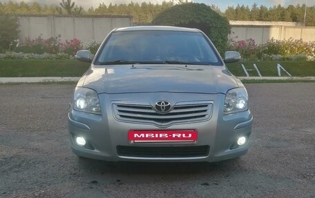 Toyota Avensis III рестайлинг, 2007 год, 650 000 рублей, 3 фотография