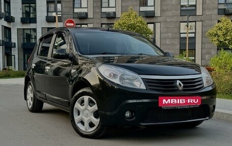 Renault Sandero I, 2014 год, 590 000 рублей, 2 фотография