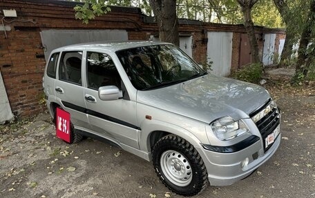 Chevrolet Niva I рестайлинг, 2008 год, 750 000 рублей, 3 фотография