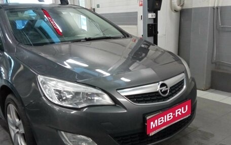 Opel Astra J, 2011 год, 620 000 рублей, 2 фотография