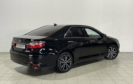 Toyota Camry, 2018 год, 2 300 000 рублей, 4 фотография