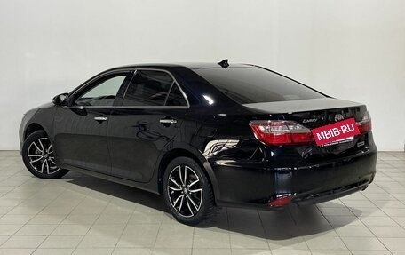 Toyota Camry, 2018 год, 2 300 000 рублей, 2 фотография