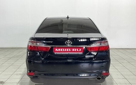 Toyota Camry, 2018 год, 2 300 000 рублей, 7 фотография