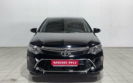 Toyota Camry, 2018 год, 2 300 000 рублей, 8 фотография