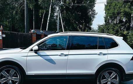 Volkswagen Tiguan II, 2018 год, 3 490 000 рублей, 8 фотография