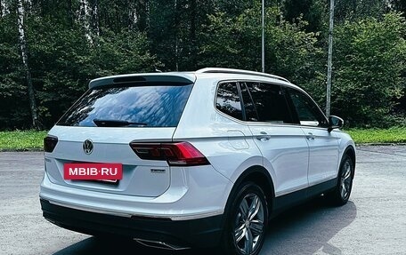 Volkswagen Tiguan II, 2018 год, 3 490 000 рублей, 5 фотография