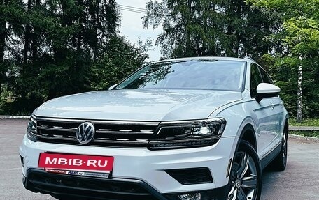 Volkswagen Tiguan II, 2018 год, 3 490 000 рублей, 2 фотография