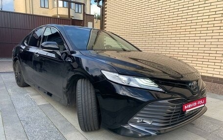 Toyota Camry, 2019 год, 3 050 000 рублей, 2 фотография