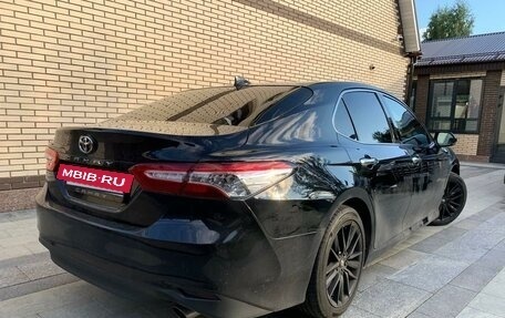 Toyota Camry, 2019 год, 3 050 000 рублей, 4 фотография