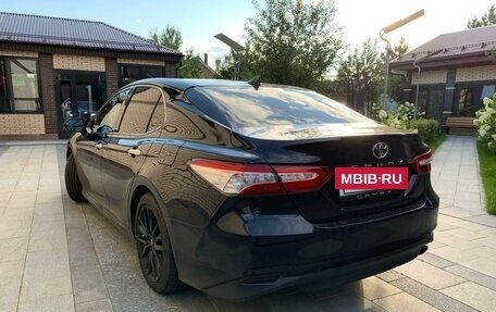 Toyota Camry, 2019 год, 3 050 000 рублей, 5 фотография