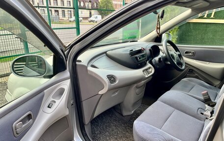 Nissan Tino, 2001 год, 500 000 рублей, 16 фотография