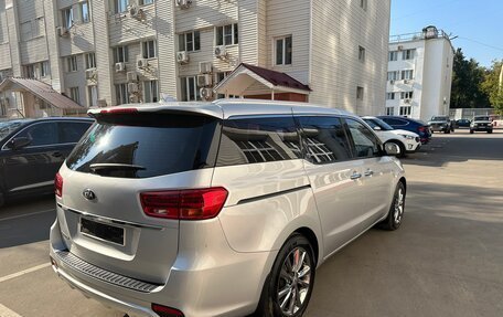 KIA Carnival III, 2020 год, 3 150 000 рублей, 7 фотография