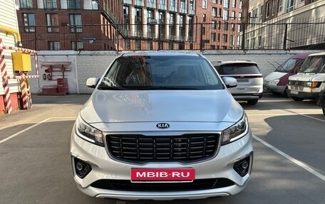 KIA Carnival III, 2020 год, 3 150 000 рублей, 2 фотография