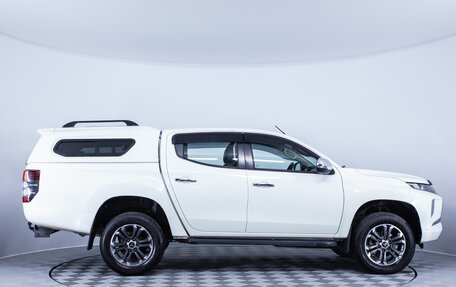 Mitsubishi L200 IV рестайлинг, 2019 год, 2 650 000 рублей, 4 фотография