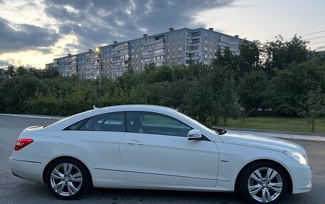 Mercedes-Benz E-Класс, 2010 год, 1 750 000 рублей, 8 фотография