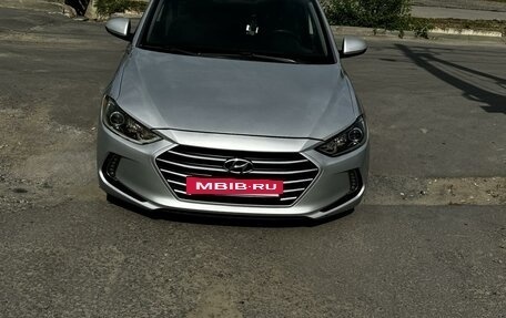 Hyundai Elantra VI рестайлинг, 2018 год, 1 950 000 рублей, 2 фотография