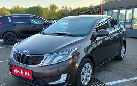 KIA Rio III рестайлинг, 2014 год, 967 000 рублей, 1 фотография