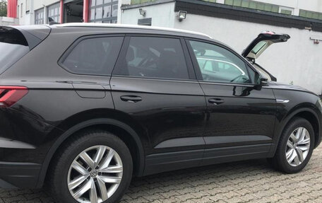 Volkswagen Touareg III, 2019 год, 5 500 000 рублей, 3 фотография